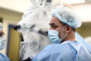 ПРОФЕССОР НЕЙРОХИРУРГ